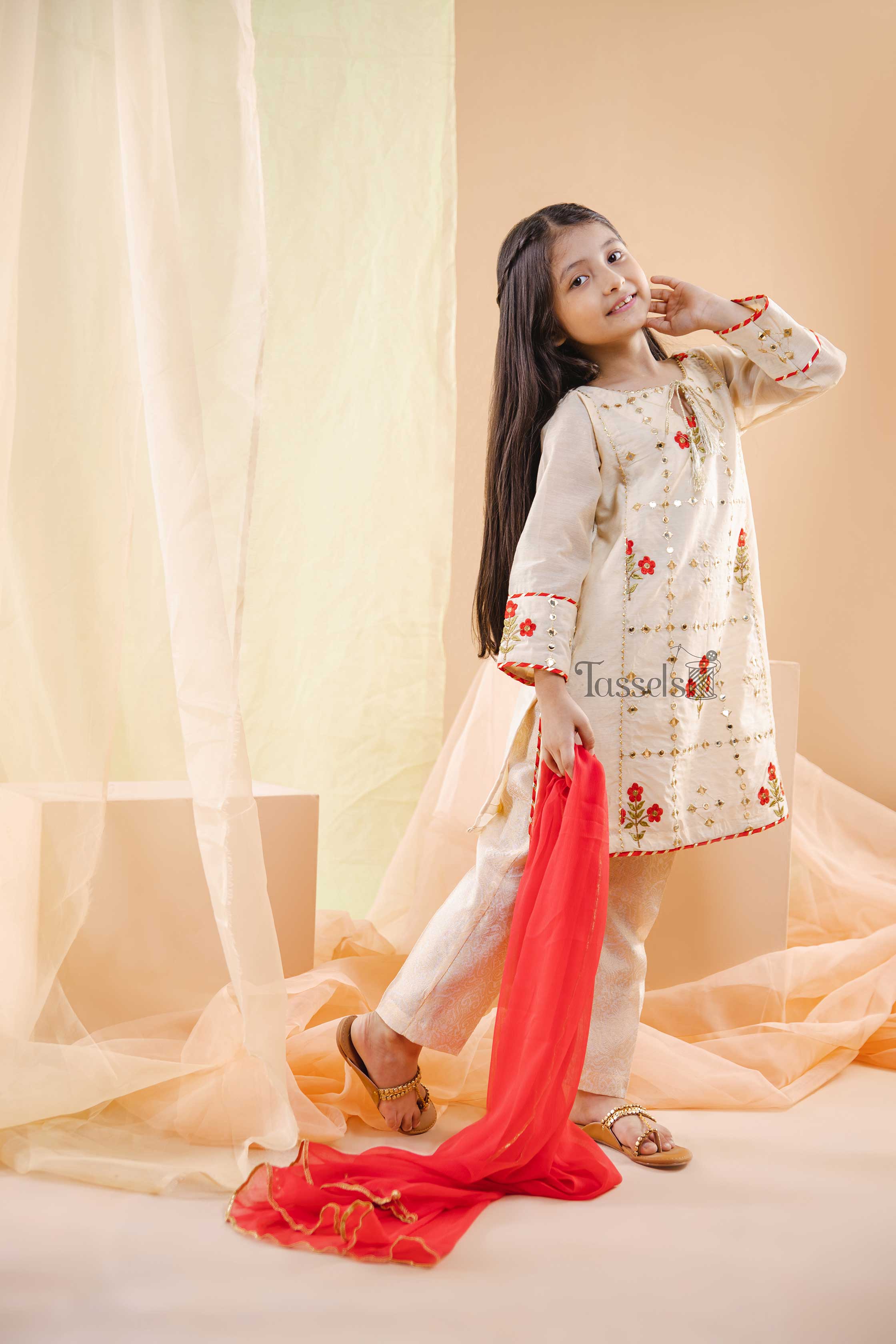 Motia (Kids)