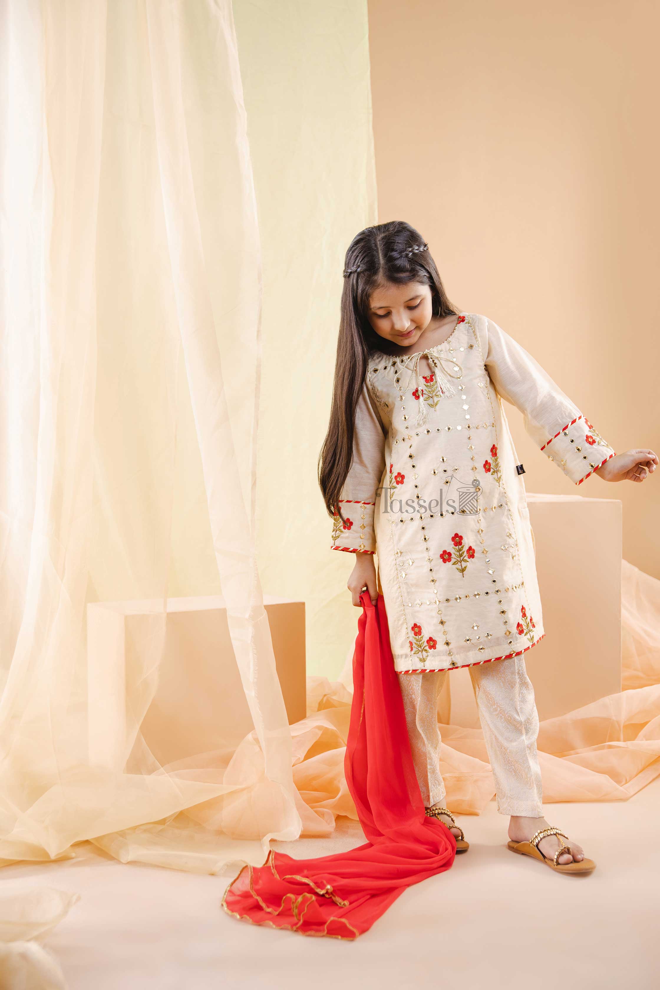 Motia (Kids)